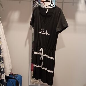 Black Heartbeat Graphic Dress